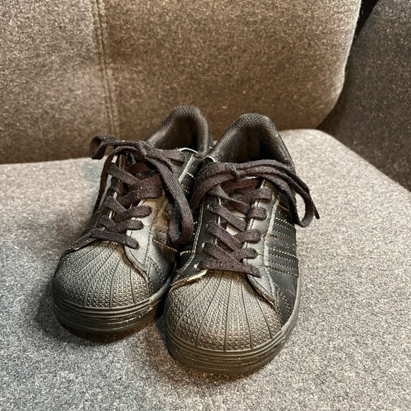 adidas Unisex-Child Superstar Shoes Junior Sneaker 11K - Picture 7 of 7